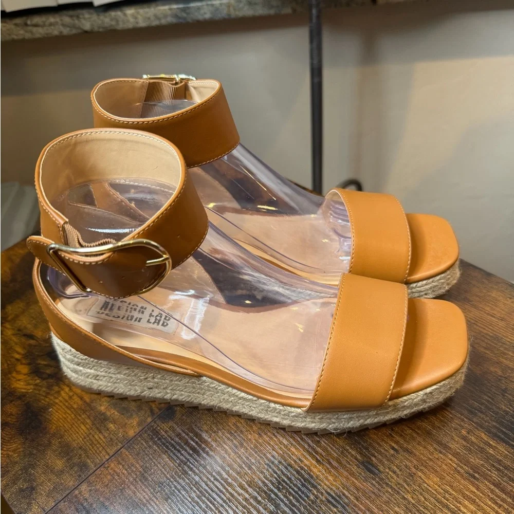 Design Lab Kendra Women's Tan Wedge Espadrilles Sandals Size 9
